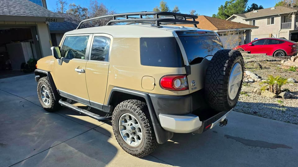2012 Toyota FJ Cruiser · Sport Utility 2D in Temecula, CA (photo 6) — photo 6
