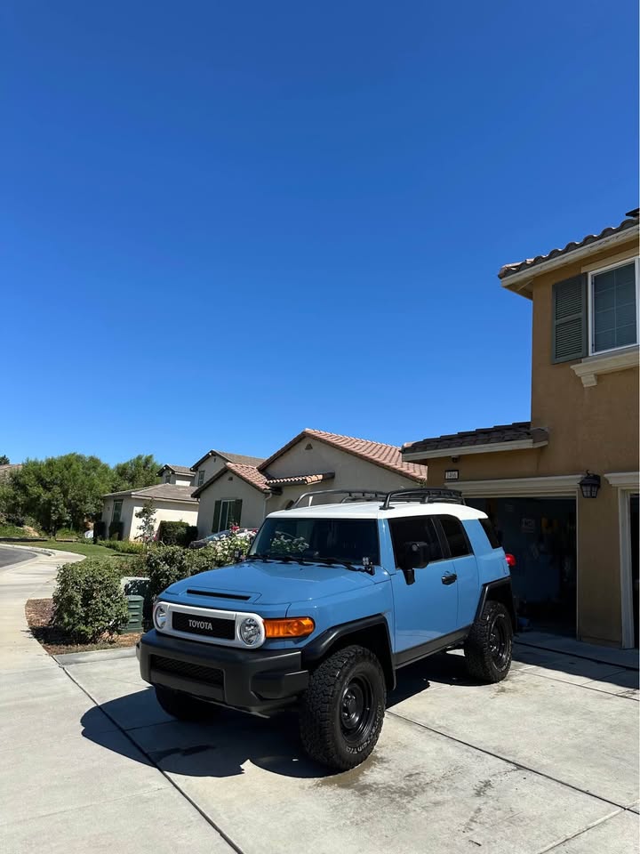 2011 Toyota FJ Cruiser (photo 11) — photo 11