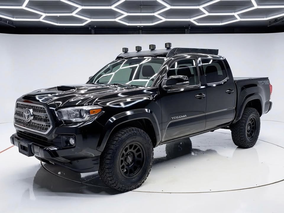2017 Toyota Tacoma TRD Sport Crew 4X4 - TACO SR5 Truck in Lafayette, CO (photo 1) — photo 1