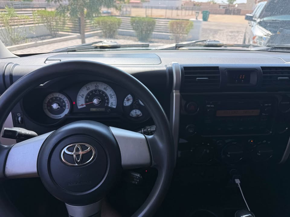 2007 Toyota FJ Cruiser · Sport Utility 2D in Phoenix, AZ (photo 8) — photo 8