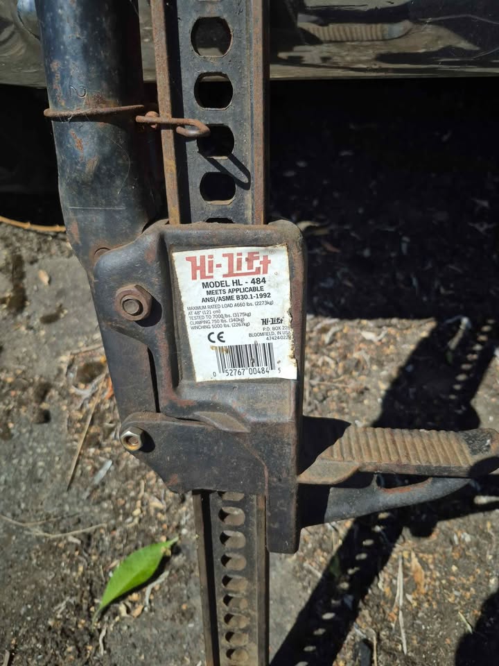 HI-LIFT model HL-484 off road jack in Seattle, WA (photo 2) — photo 2