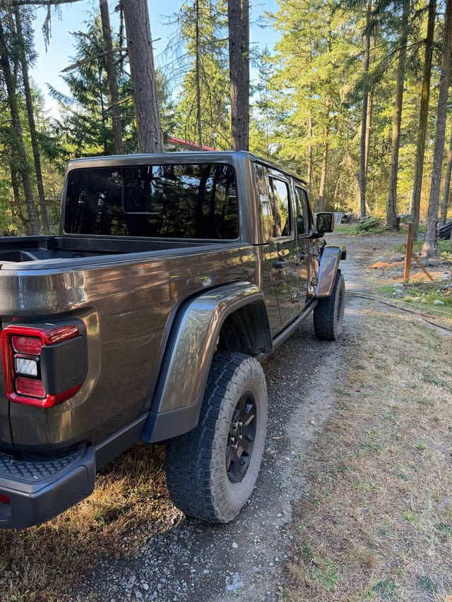 2022 Jeep Gladiator · Mojave Pickup 4D 5 ft — photo 3