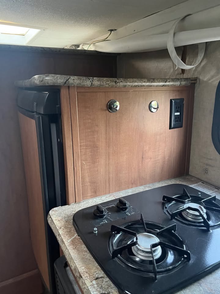 Palomino+backpacker+pop+up+camper in Paso Robles, CA (photo 10) — photo 10
