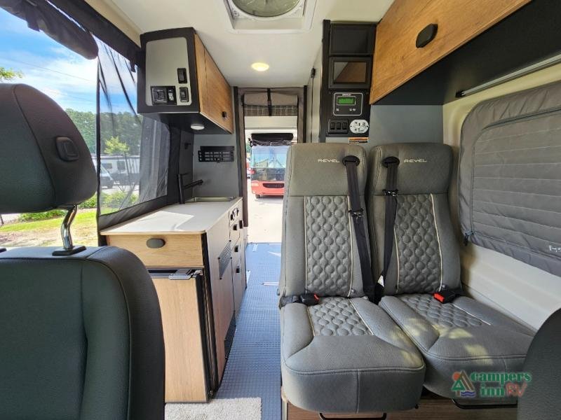 2025 WINNEBAGO REVEL 44E EX-L in Smithfield, NC (photo 5) — photo 5