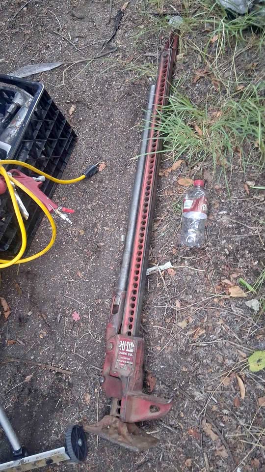 Hi-Lift Model HL-485 48" Jack Red w/Bolt-on Bumper Adapter in Brush, CO (photo 1)