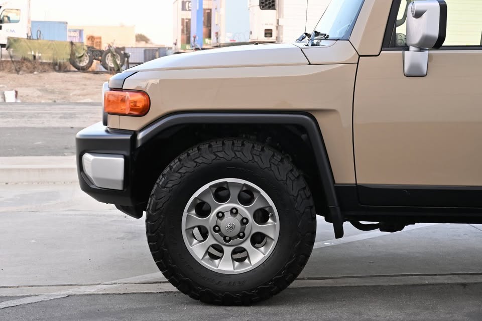2013 Toyota FJ Cruiser · 4WD in Montclair, CA (photo 11) — photo 11