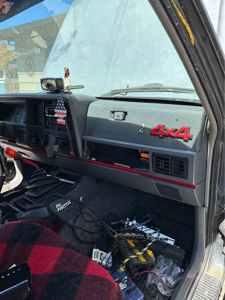 1993 Jeep Cherokee XJ in Benicia, CA (photo 9) — photo 9