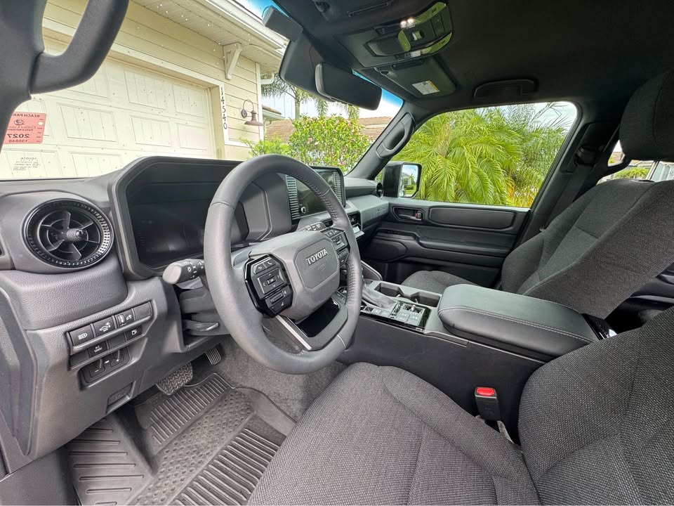 Toyota Land Cruiser in Naples, FL (photo 8) — photo 8