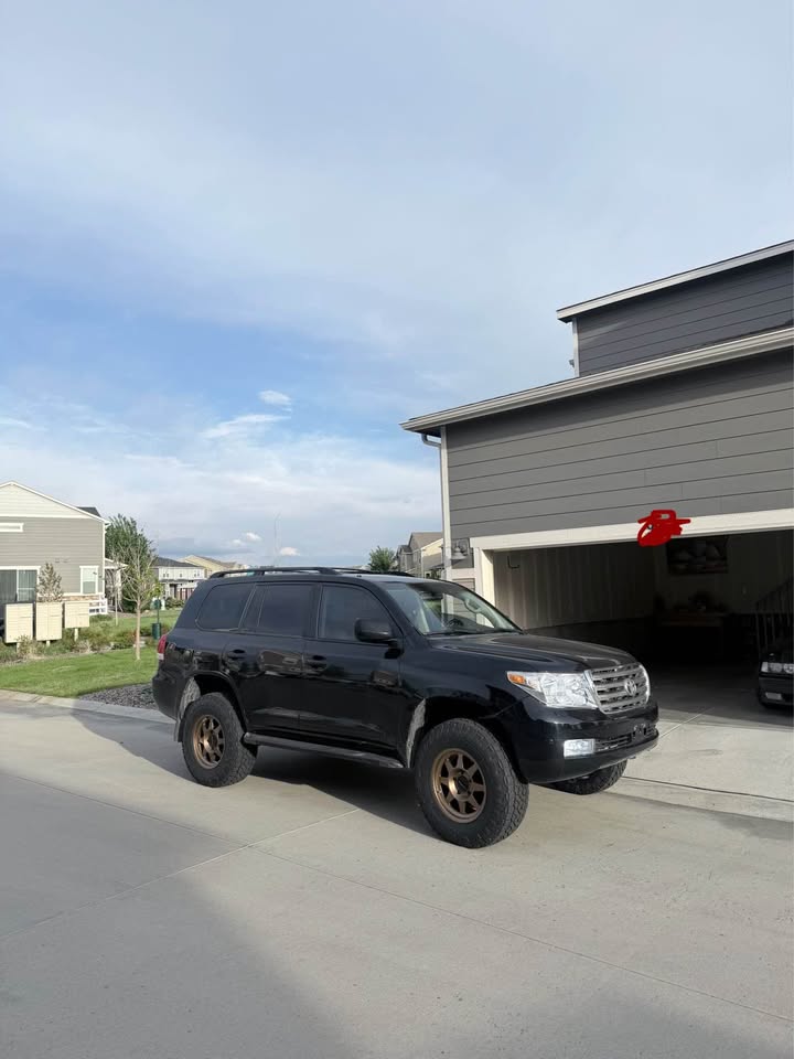 2008 Lexus land cruiser (200 series) in Aurora, CO (photo 3)