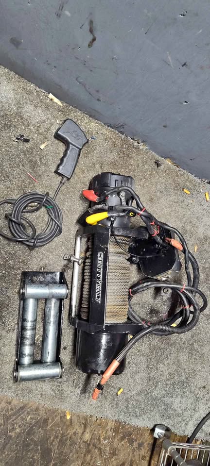Smittybilt Winch with Remote and Roller Fairlead in Coeur D'Alene, ID (photo 1) — photo 1