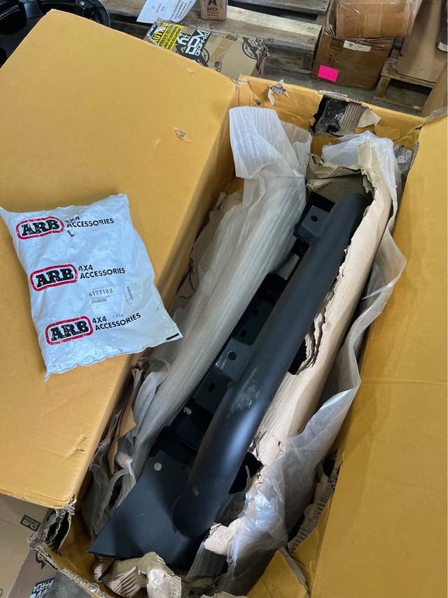 ARB Stubby Winch Bumper Jeep JL/JT — photo 2