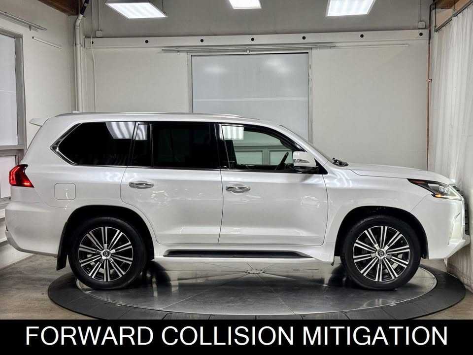 2018 Lexus LX LX 570 | DUAL REAR DVD | MARK LEV. SOUND in Portland, OR (photo 9) — photo 9