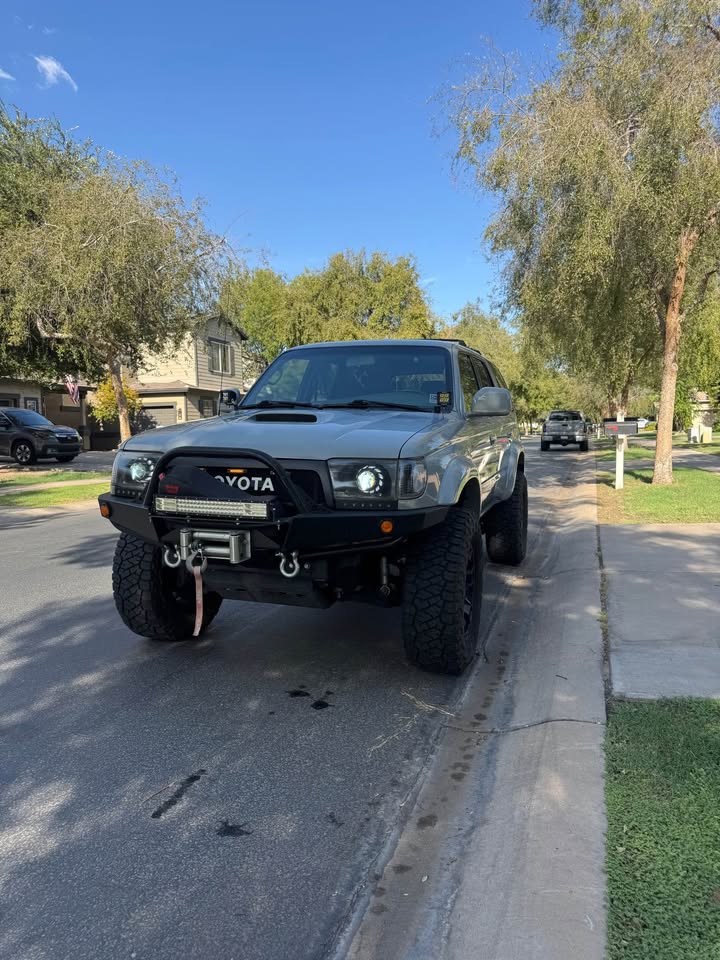 2000 Toyota 4Runner · SR5 Sport Utility 4D in Gilbert, AZ (photo 2) — photo 2