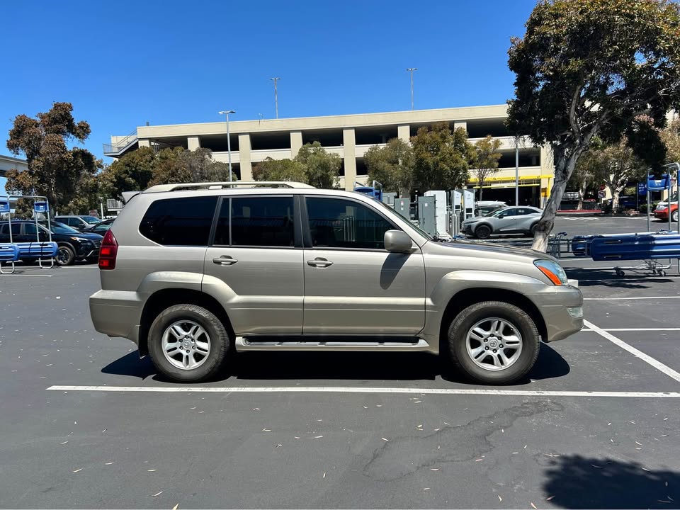 2004 Lexus GX · GX 470 Sport Utility 4D in Hayward, CA (photo 9) — photo 9
