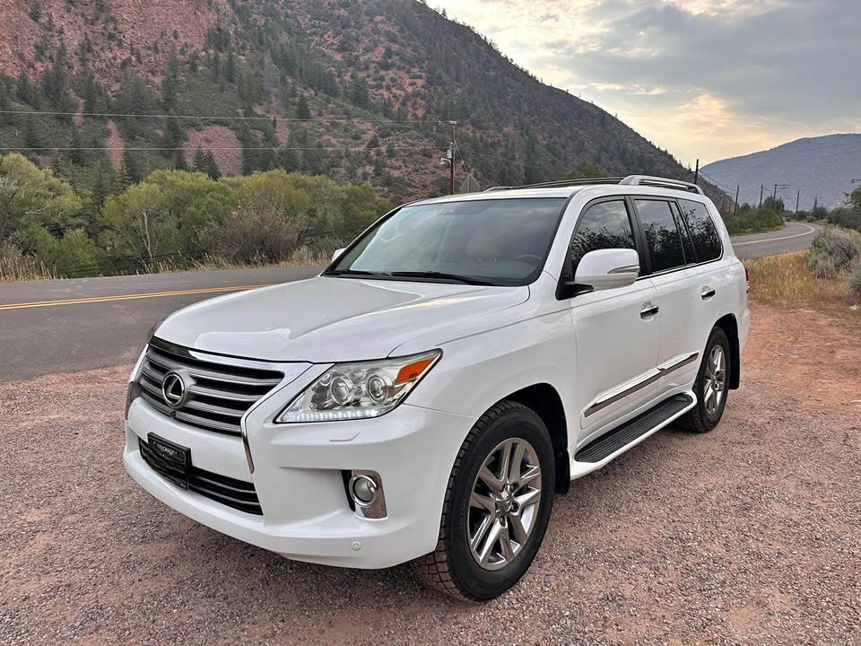 2013 Lexus LX570 156K miles in Snowmass, CO (photo 1)