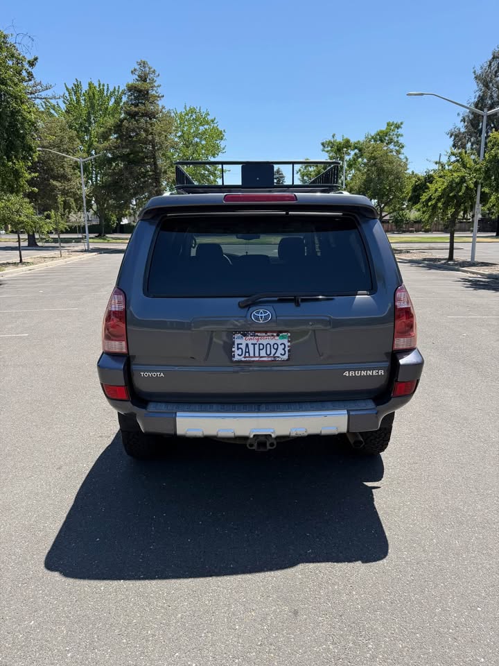 2003 Toyota 4Runner · Limited Sport Utility 4D (photo 4) — photo 4