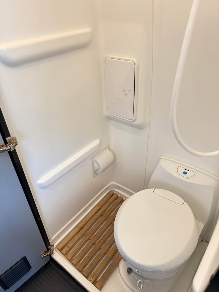 2021 Winnebago revel in Austin, TX (photo 11) — photo 11
