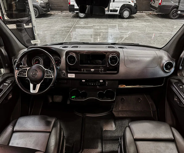 2023 Winnebago REVEL 44E — photo 2