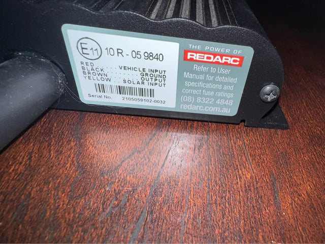 Redarc bcdc battery charger — photo 3