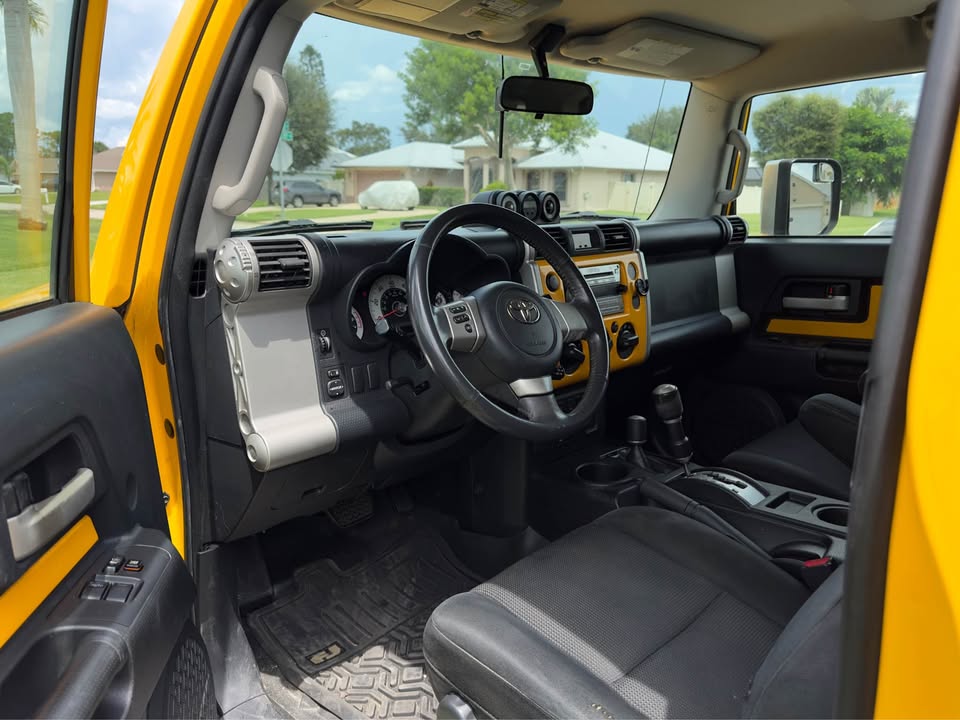 2008 Toyota FJ Cruiser · Sport Utility 2D in Port St Lucie, FL (photo 5) — photo 5