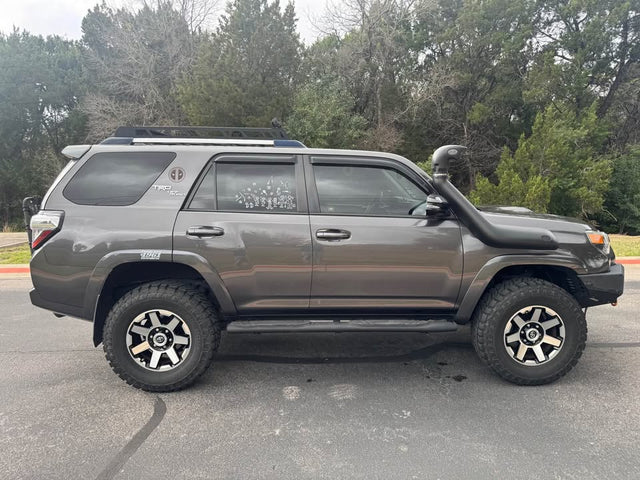 2017 Toyota 4Runner · TRD Off-Road Premium Sport Utility 4D — photo 2