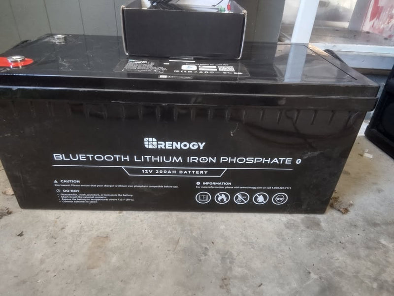 200Ah LiFePO RENOGY Lithium Battery with Bluetooth PLUS Core Display in Portland, OR (photo 3) — photo 3