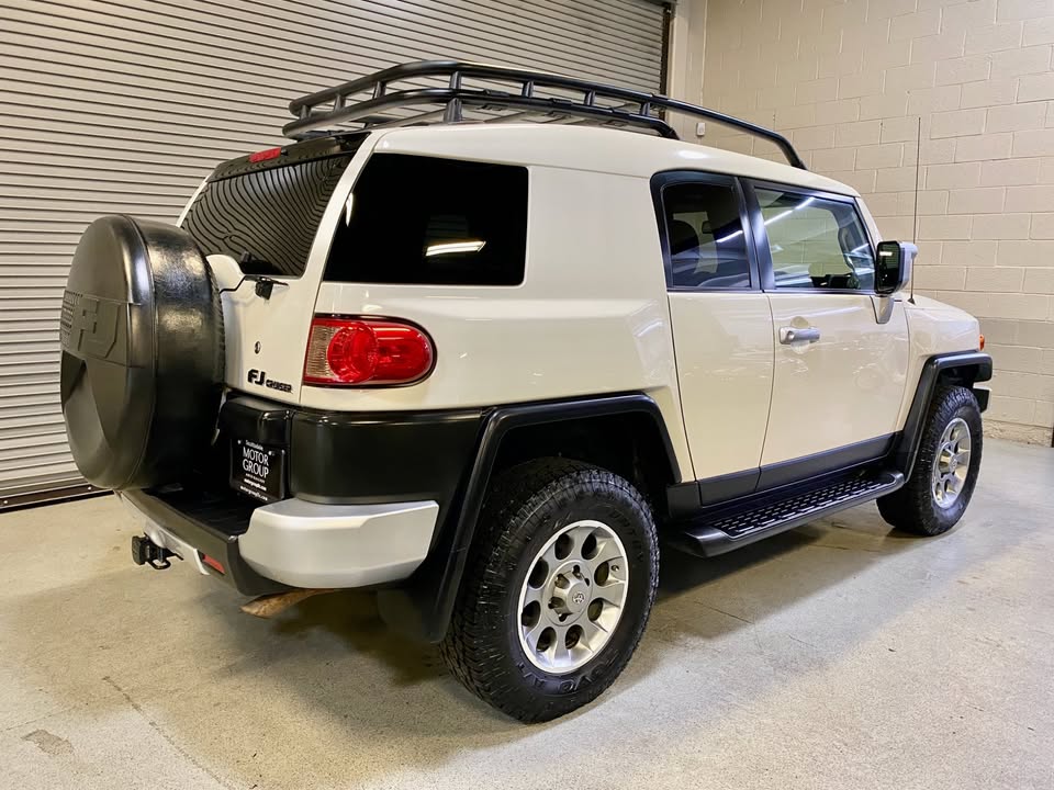 2011 Toyota Fj Cruiser 4WD (photo 6) — photo 6
