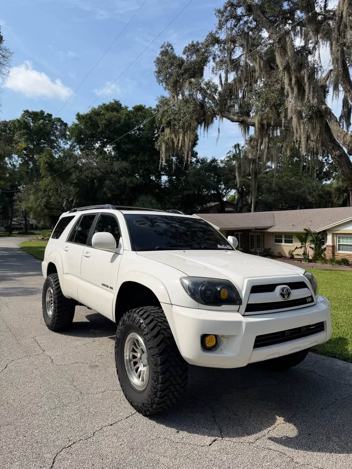 2006 Toyota 4Runner · Limited Sport Utility 4D in Maitland, FL (photo 2) — photo 2