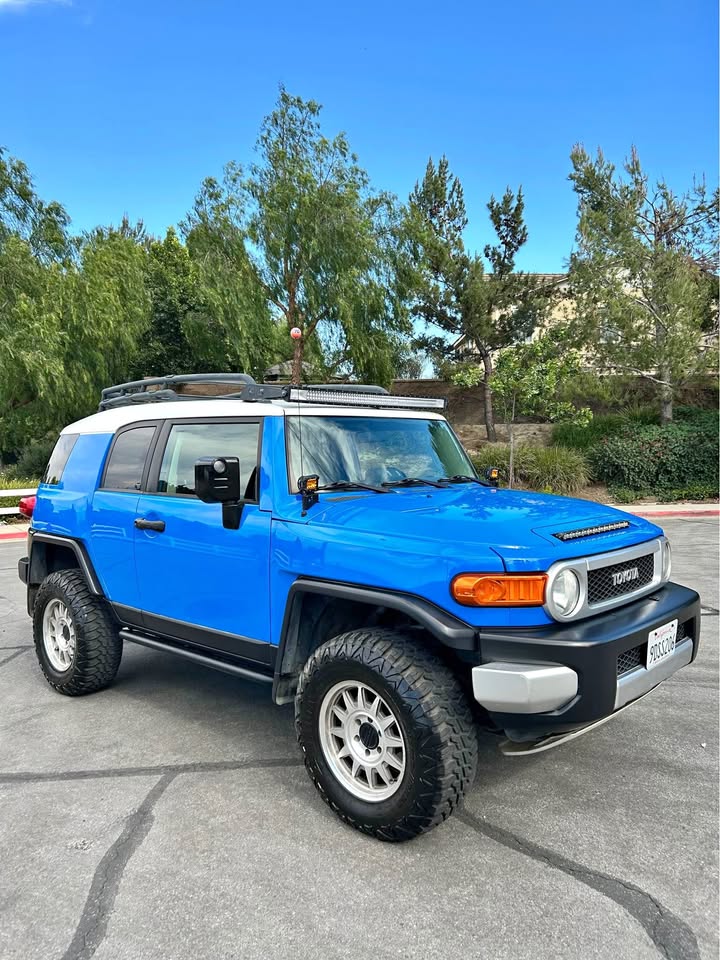 2007 Toyota FJ Cruiser (photo 1) — photo 1