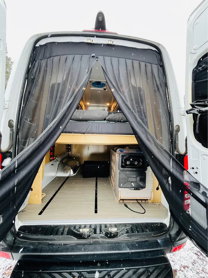 2015 Mercedes-Benz Sprinter in San Francisco, CA (photo 4)