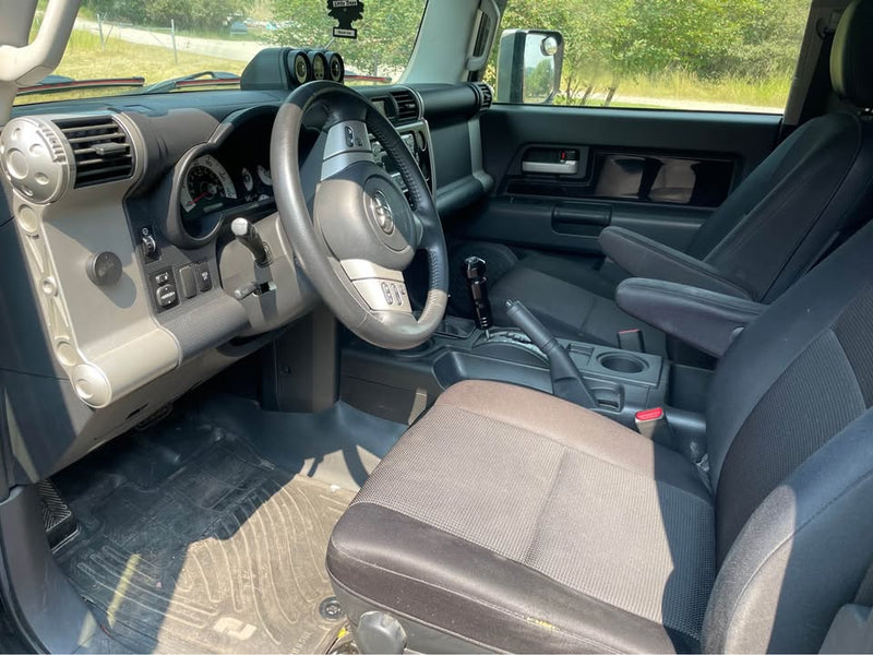 2014 Toyota FJ Cruiser 4x4 Runs and Drives Great!! Last Year Made in Proctor, MT (photo 6) — photo 6