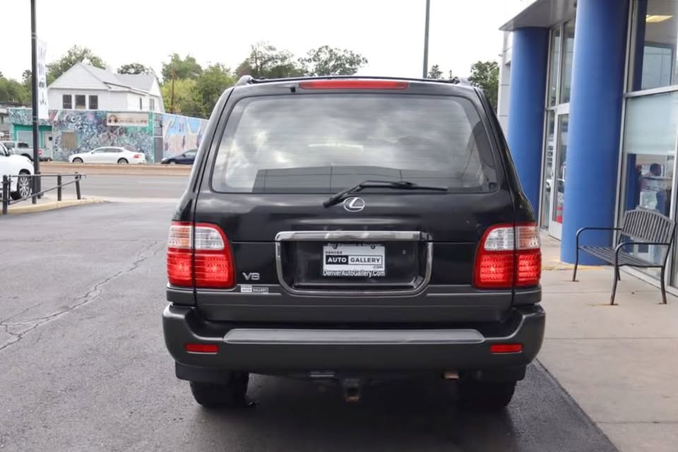 2002 Lexus LX 470 Sport Utility 4D in Denver, CO (photo 4) — photo 4