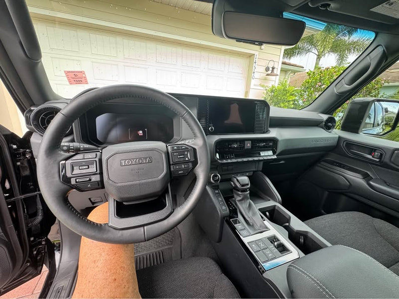 Toyota Land Cruiser in Naples, FL (photo 7) — photo 7