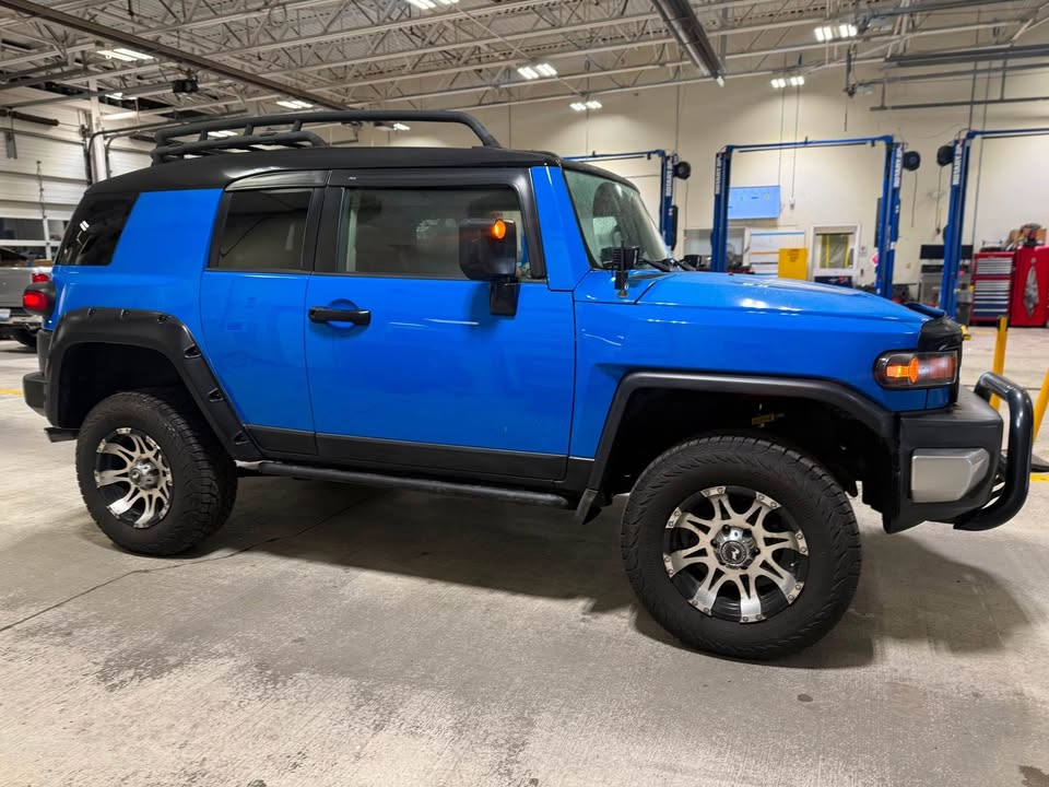 2007 Toyota FJ Cruiser · Sport Utility 2D in Elmont, NY (photo 4) — photo 4