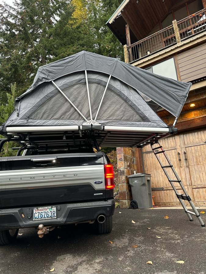 Free Spirit Recreation FSR High Country 63 rooftop tent in Snoqualmie Pass, WA (photo 2)