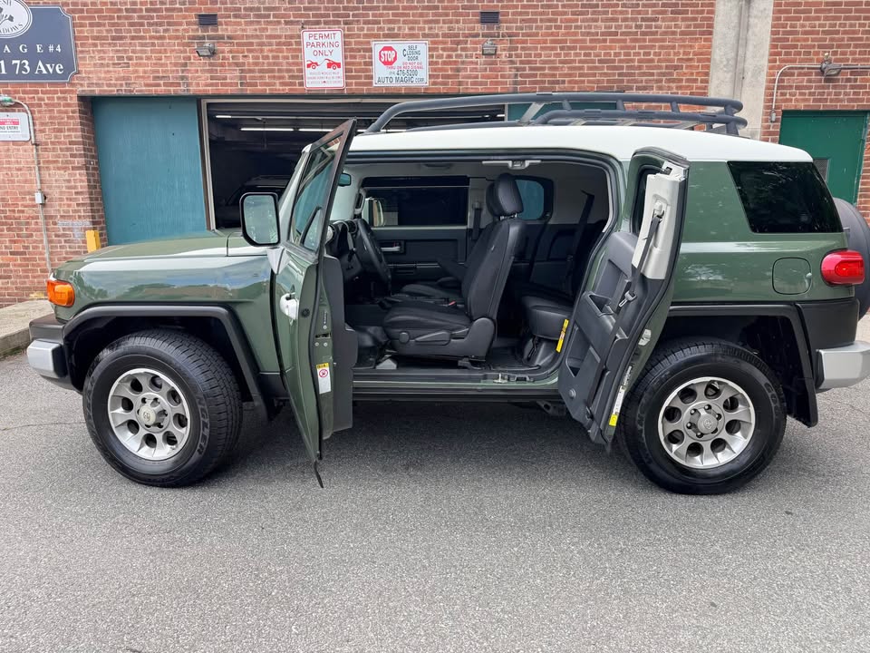 2012 TOYOTA FJ CRUISER‼1 OWNER‼84K MILES · FINANCE TODAY‼ in Fresh Meadows, NY (photo 9) — photo 9