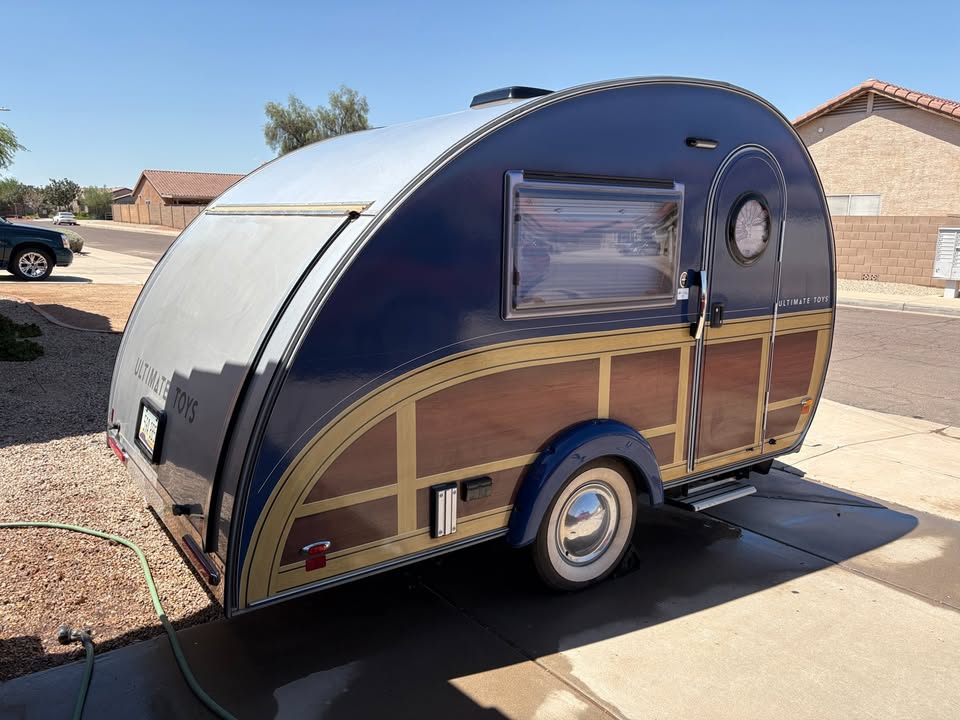 2023 Ultimate Toys Ultimate Camper “Woody” – Rare Luxury Teardrop – nüCamp/T@B 320 Based in Phoenix, AZ (photo 2) — photo 2