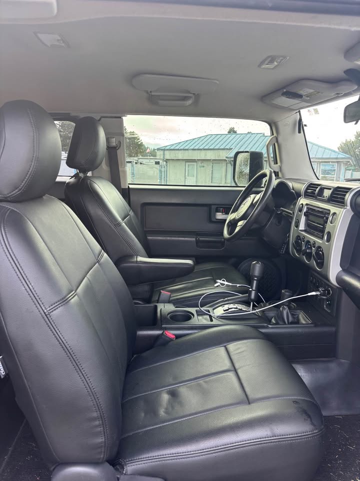 2009 Toyota FJ Cruiser (photo 11) — photo 11