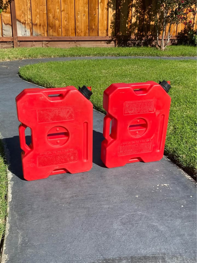RotoPax Gas Can — photo 2