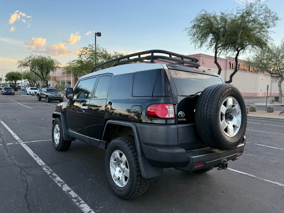 2007 Toyota FJ Cruiser · Sport Utility 2D in Scottsdale, AZ (photo 11) — photo 11