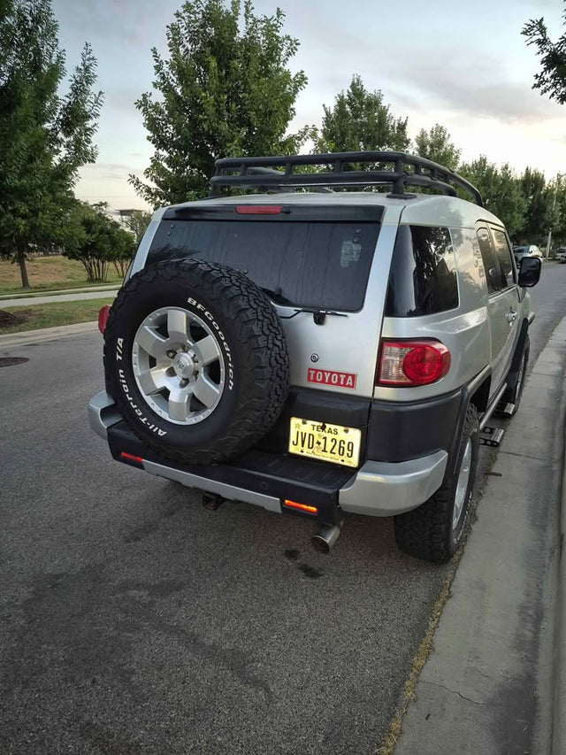 2007 Toyota FJ Cruiser · Sport Utility 2D — photo 2