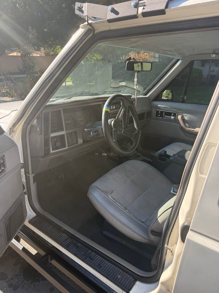 1988 Jeep Cherokee · XJ in Clovis, CA (photo 8)
