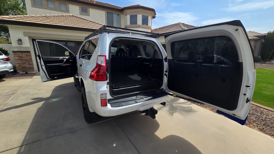 2011 Lexus GX460 (photo 10) — photo 10
