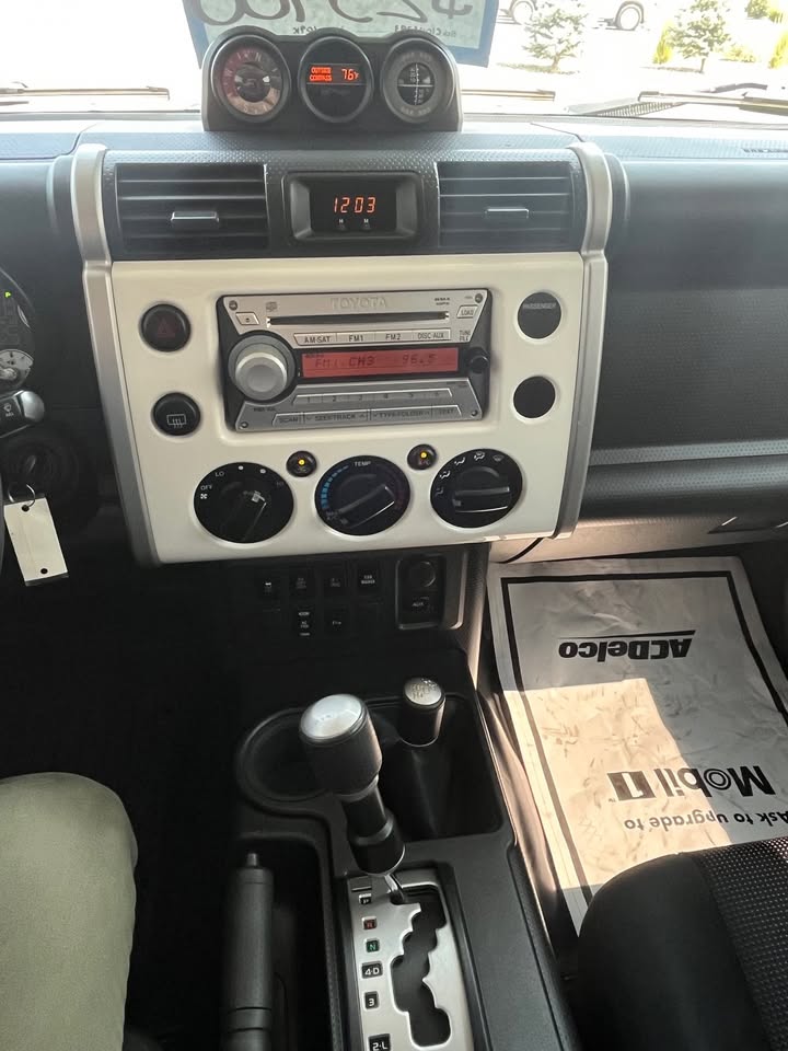 2010 Toyota FJ Cruiser in Twin Falls, ID (photo 12) — photo 12