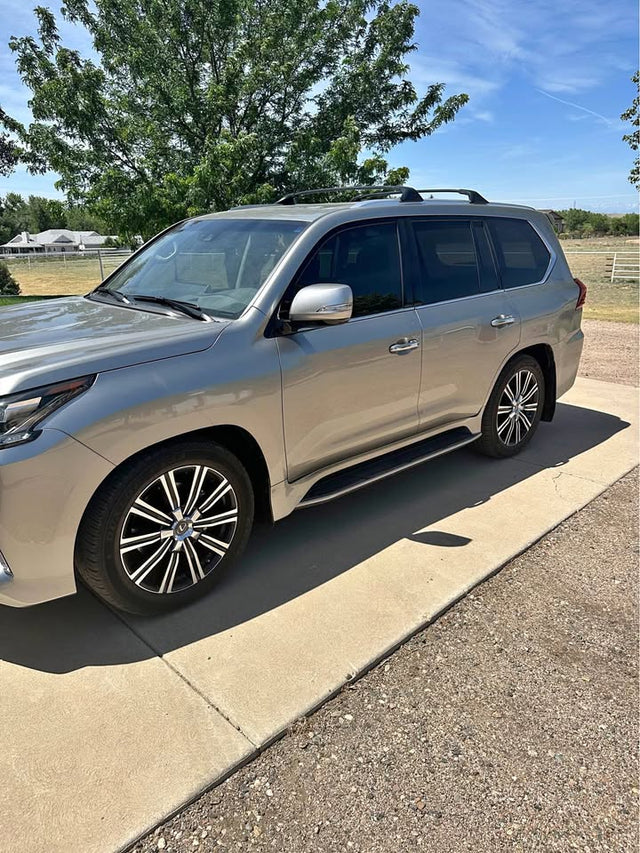 2019 Lexus LX 570 (photo 1)