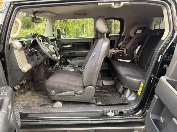 2007 Toyota FJ Cruiser in Bellevue, WA (photo 4) — photo 4