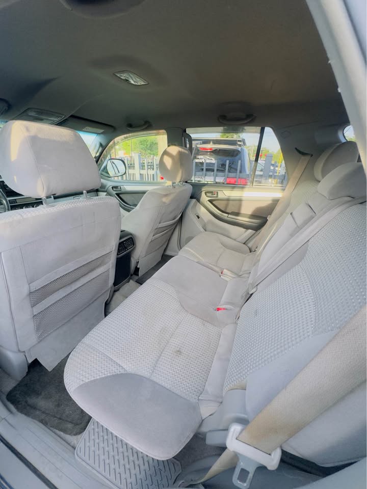 2004 Toyota 4Runner · SR5 in Denver, CO (photo 9) — photo 9