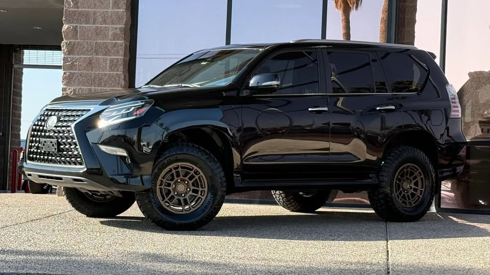 2020 Lexus GX in Tucson, AZ (photo 3) — photo 3