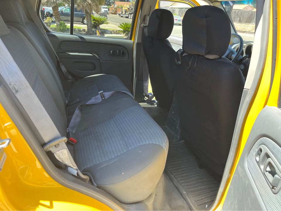 2002 Nissan Xterra · SE Sport Utility 4D (photo 10) — photo 10