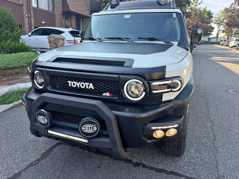 2014 Toyota FJ Cruiser · Sport Utility 2D in Brooklyn, NY (photo 1) — photo 1